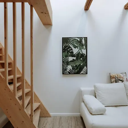 Modern Elegance Lofts - Wohnen Auf Zwei Ebenen Διαμέρισμα