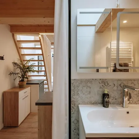 Modern Elegance Lofts - Wohnen Auf Zwei Ebenen Διαμέρισμα *